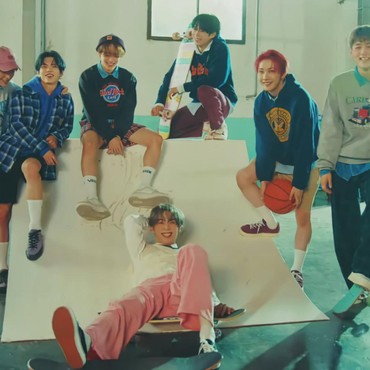 Lirik Lagu Tap Tap - VERIVERY