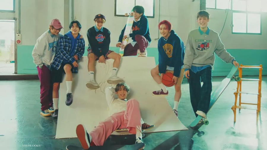 Lirik Lagu Tap Tap - VERIVERY