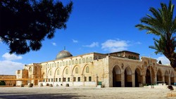 4 Keistimewaan Masjid Al Aqsa yang sedang Diperebutkan oleh Israel