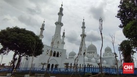 Megahnya Masjid Sheikh Zayed Solo yang Baru Diresmikan Jokowi dan MBZ