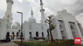 Mandor Masjid Zayed Akui Utang Rp145 Juta ke Warung Bikin Gaduh