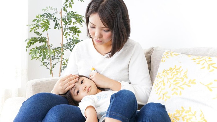 Mengenal Bronkiolitis pada Anak: Penyebab, Gejala, dan Kapan Harus Dibawa ke Dokter Mengenal Bronkiolitis pada Anak: Penyebab, Gejala, dan Kapan Harus Dibawa ke Dokter