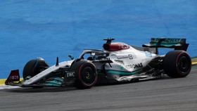 Hasil F1 GP Brasil: Russell Menang, Verstappen Ke-6