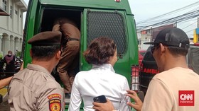 Nikita Mirzani Jalani Sidang Perdana