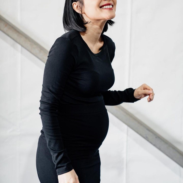 <p>Pengalaman kehamilan setiap Bunda tentu berbeda ya, Rinni bahkan pernah ingin makan mie ayam, tapi ternyata tutup dan ia menangis karena merasa sangat sedih. Hahaha lucu ya bumil satu ini. (Foto: Instagram @rinni_w)</p>