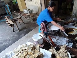 Renyahnya Bisnis Keripik Daun Singkong Magelang yang Laris Manis