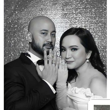 8 Foto Bahagia Pernikahan Private Rachel Amanda & Narawastu Indrapadna