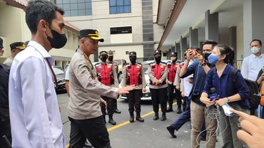 Ratusan Personel Polisi Amankan Sidang Putusan Kasus Binomo Indra Kenz