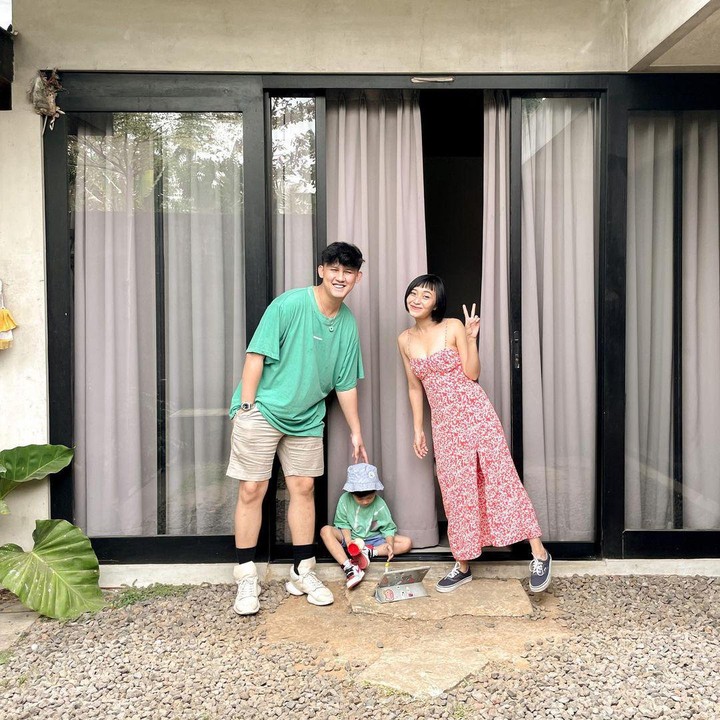 <p>Rinni dan Jevin menikah pada 7 Mei 2017 dan mereka langsung dikaruniai anak pertamanya bernama Nord Kiano Julian yang lahir pada 19 Februari 2018. (Foto: Instagram @rinni_w)</p>
