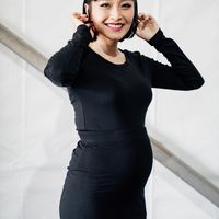 7 Potret Kehamilan Kedua Rinni Wulandari, Tetap Kece Dengan Baby Bump ...