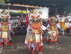 Mengenal Tari Baris Tombak: Sejarah dan Properti