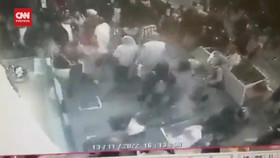 VIDEO: Momen Ledakan Bom Di Tengah Keramaian Kota Istanbul Turki