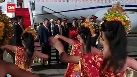 VIDEO: PM Inggris Rishi Sunak Tiba di Bali Disambut Tari Pendet