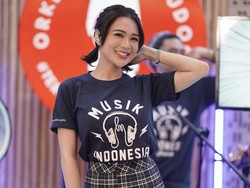 Wika Salim Populerkan Lagi Lagu Era 90-an Sedang Sedang Saja