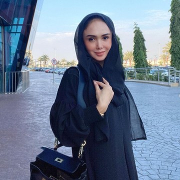 Ini yang Wajib Dilakukan Yuni Shara Saat Pacaran dengan Raffi Ahmad