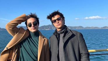 img-title Berpose di Jepang, Potret Kakak Beradik Junior Roberts & Cinta Brian Tuai Pujian