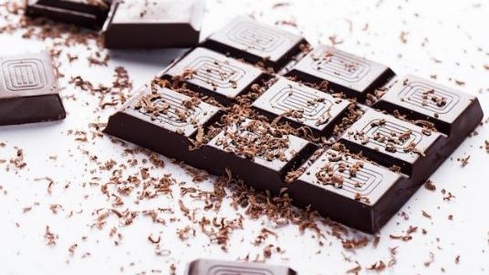 img-title Hati-hati, Ada Kandungan Logam Berbahaya di Beberapa Merek Cokelat Hitam Ini, Duh!