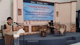 img-title Bagir Manan Rilis Buku Problematika Pers dan Kualitas Demokrasi