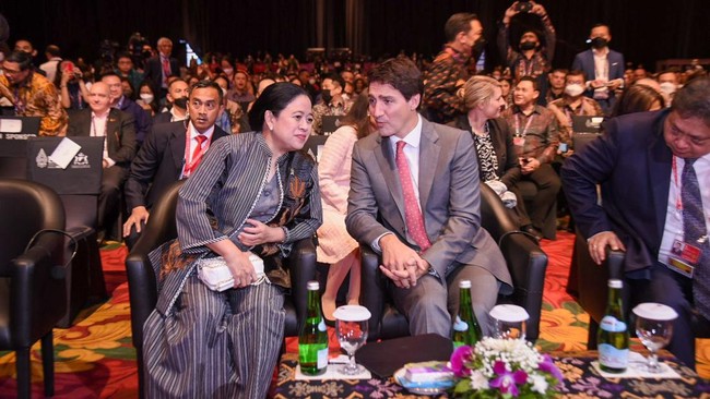 Ketua DPR Puan Maharani berharap, pengalaman dan ilmu yang dibagikan para pakar di B20 Summit 2022 dapat dimanfaatkan generasi muda Indonesia secara optimal.