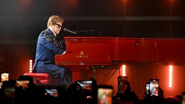 img-title Lirik Lagu Sacrifice - Elton John