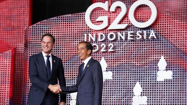 Jokowi, KTT G20 Bali & Misteri 'Tiga Lidah Api' The Apurva