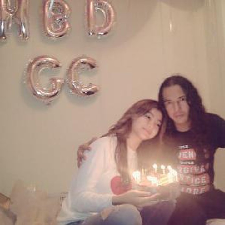 <p>Tak hanya menjalin hubungan dekat, Glenca dan Rudy juga memiliki bakat di bidang tarik suara. Keduanya pernah mengunggah lagu duet di YouTube yang berjudul<em> Aku Mencintaimu.</em> (Foto: Instagram @rudy.chysaraa & @glencachysaraofficial)</p>