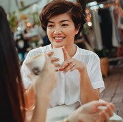 Anggun dan Berkelas, Ini 5 Cara Orang Cerdas Menghadapi Teman yang Toxic!