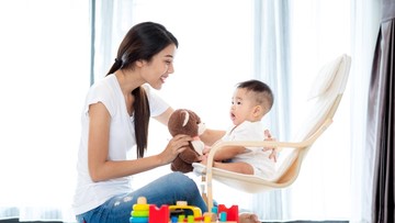 PERKEMBANGAN MOTORIK BAYI LIMA BULAN