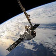 50 Pecahan Roket Antariksa China Mengorbit Bumi! Negara Mana Saja yang Terancam?