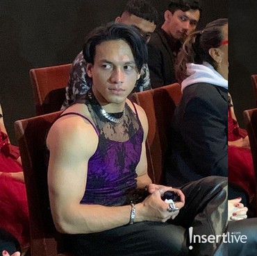 Pakai Tank Top & Lace Menerawang, Jefri Nichol Tak Takut Disebut Feminin