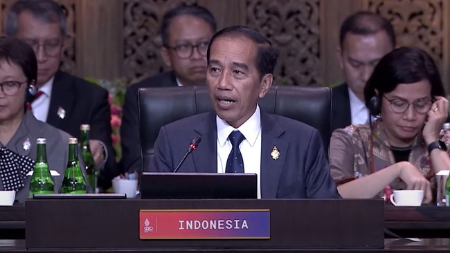 Presiden Joko Widodo resmi membuka konferensi tingkat tinggi (KTT) G20 di Bali pada Selasa (15/11).