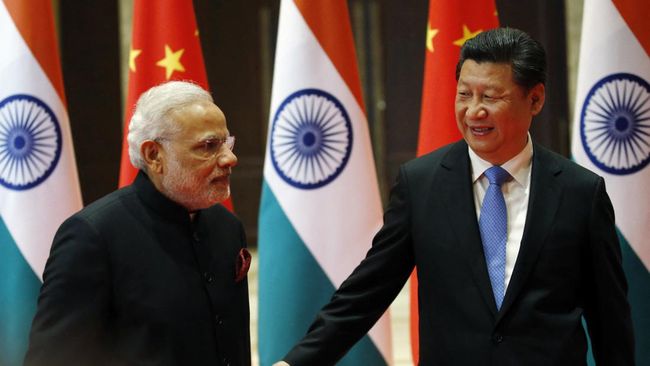 Xi Jinping and Modi shake hands at G20 dinner amid India-China tension