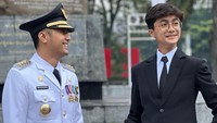 <p>Belum lama ini, Bintang muncul ke publik bersama sang Ayah. Ia pun terlihat tampan mengenakan setelan jas hitam dan dasi senada. (Foto: Instagram: @hengkykurniawan)</p>
