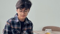 <p>Putra sulung dari pernikahannya dengan Christy Jusung, Bintang Pratama Kurniawan, sudah beranjak remaja, lho. (Foto: Instagram: @bintangpratamakurniawan)</p>
