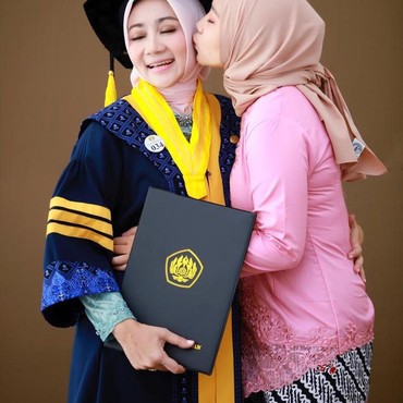 Ini yang Diungkap Zara Anak Ridwan Kamil Sebelum Umumkan Lepas Hijab