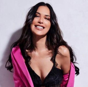 img-title Menolak Tua! Ini Rahasia Awet Muda Sophia Latjuba yang Masih Tetap Langsing dan Cantik di Usia 52 Tahun