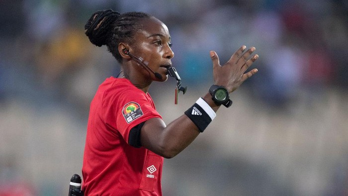 Salima Mukansanga of Rwanda in action as she becomes the first woman to referee a match at the finals of the Africa Cup of Nations during the Group B Africa Cup of Nations (CAN) 2021 match between Zimbabwe and Guinea at Stade Ahmadou Ahidjo in Yaounde on January 18, 2022. (Photo by Visionhaus/Getty Images)