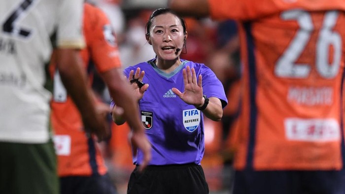 img-title Cetak Sejarah, Ini Sosok 6 Wasit Perempuan di Piala Dunia 2022 Qatar