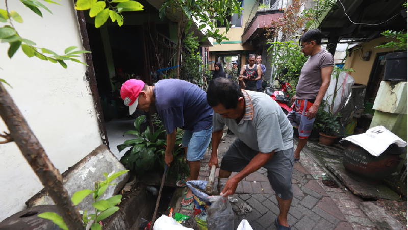 Pemerintah Kota (Pemkot) Surabaya meluncurkan program Surabaya Bergerak dengan didukung Suara Surabaya Media dan unsur pentahelix