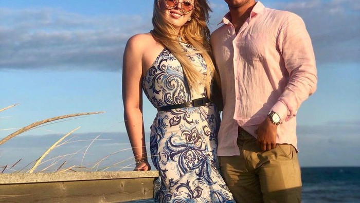 img-title Potret Gaya Tiffany Trump dan Michael Boulos, Nggak Harus Selalu Kompak Buat Jadi Couple Stylish!