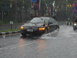 Hujan Lebat, Delegasi G20 Nekat Terobos Banjir di Nusa Dua