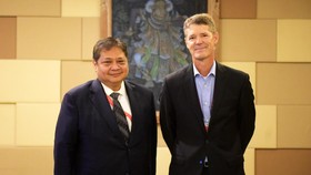 Menko Airlangga Dorong AWS Dukung Pembangunan SDM di Indonesia
