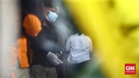 img-title Polisi Resmi Hentikan Kasus Satu Keluarga Tewas di Kalideres