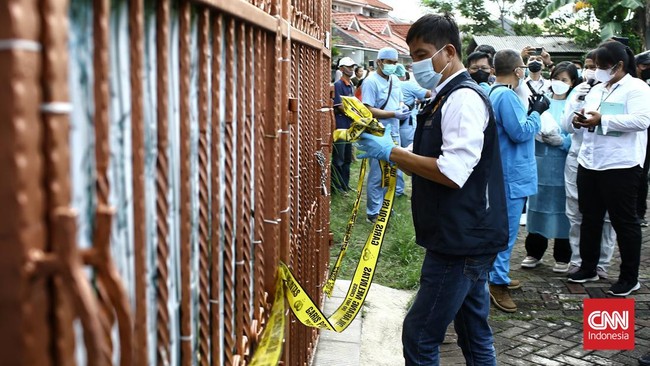Kasus kematian satu keluarga di Kalideres, Jakarta masih belum menemukan titik terang usai tiga pekan pasca penemuan jasad para korban.