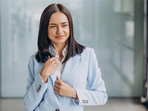 img-title Ingin Jadi Orang Sukses? Hentikan Ucapkan 6 Kalimat Ini yang Bisa Rugikan Diri Sendiri!