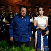 Pesona Para Ibu Negara Pakai Kain Tenun di KTT G20! Elegan dan Stylish