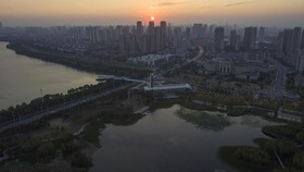 Moody's PHK 100 Lebih Karyawan dan Tutup Kantor di China