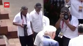 VIDEO: Aksi Menteri Basuki Nyelip Jadi Fotografer Dadakan di KTT G20