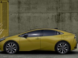 Toyota Prius Terbaru Resmi Dijual, Harga Mulai Rp 300 Jutaan
