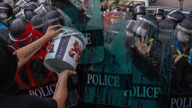 Chaos! Demo Rusuh Warnai KTT APEC 2022 di Bangkok Thailand